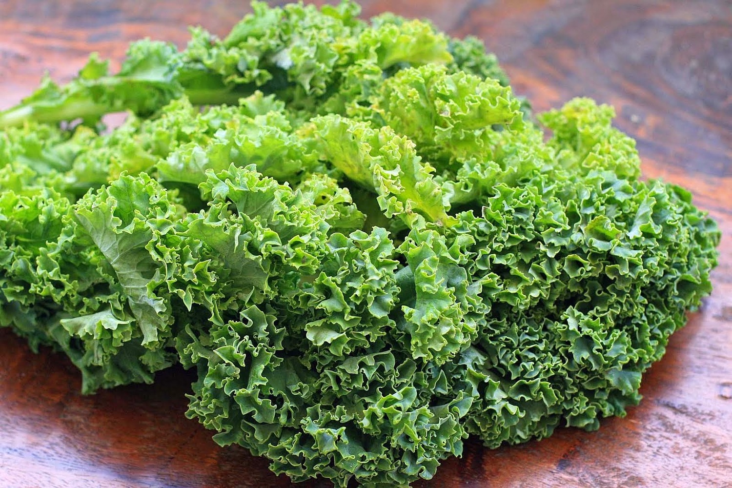 Health Benefits of Kale for eyes, skin, nails and hair