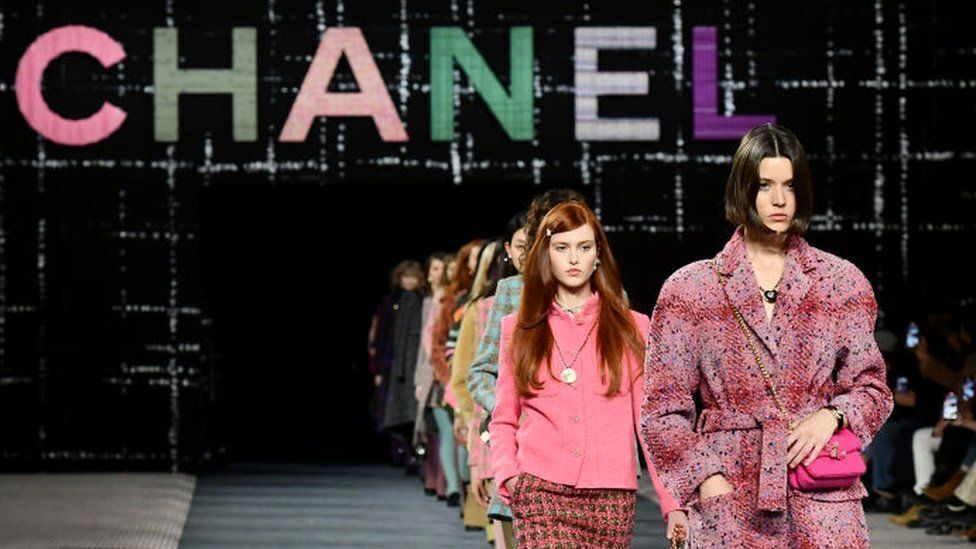 From pearls to street movement: Chanel catwalk book 